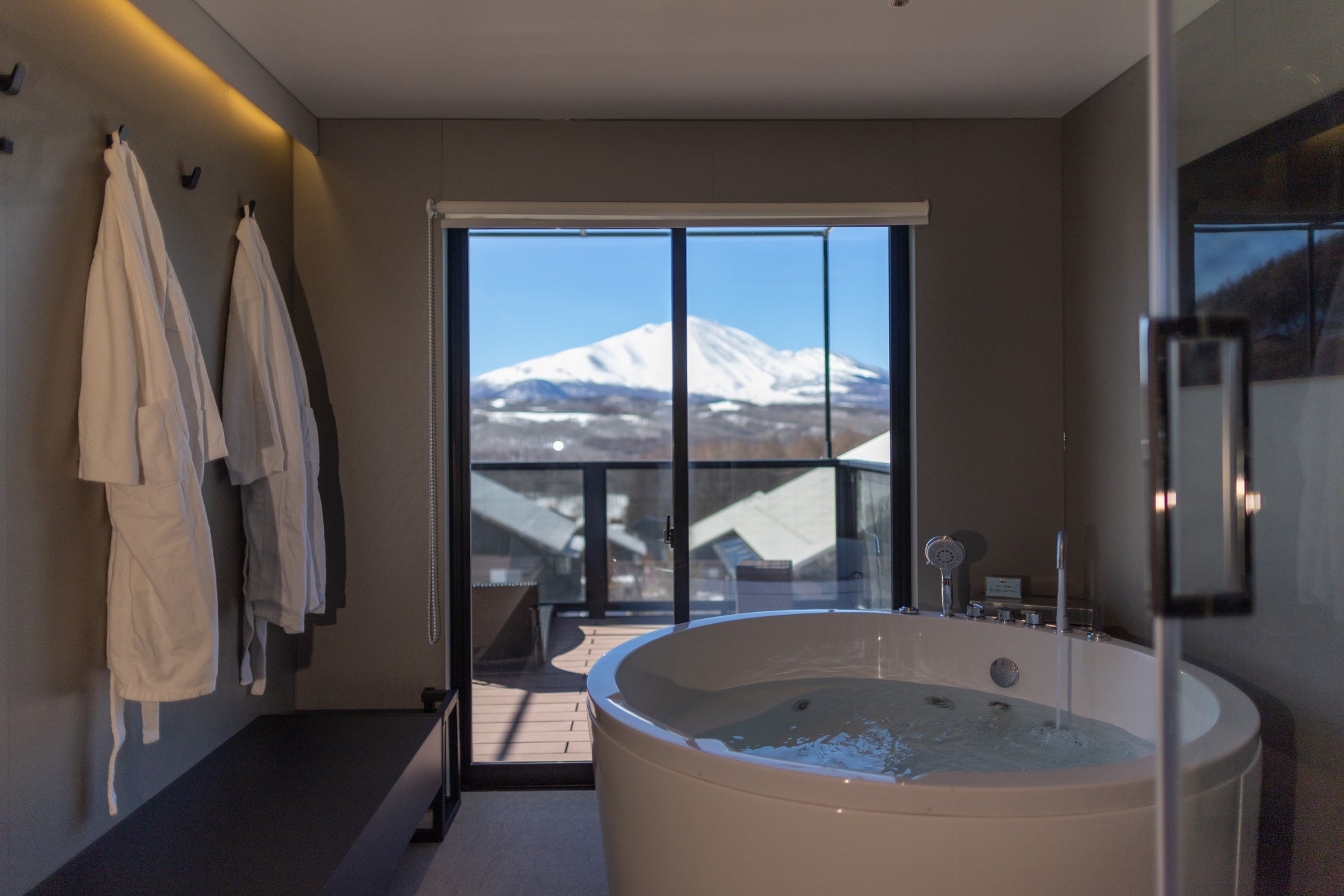 一棟貸しヴィラリゾートあさま空山望
ポラリスの浅間山ビューバス